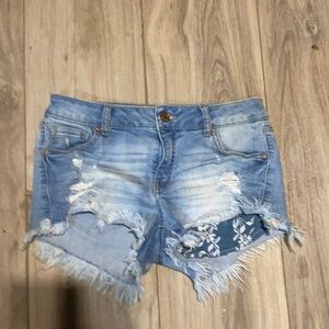 Forever 21 Los Angeles Jean shorts (dea)